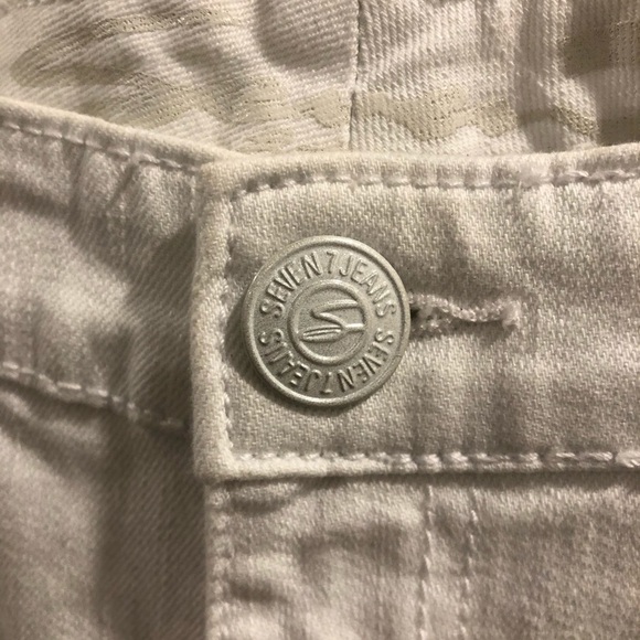 Seven White Jean shorts - Picture 2 of 5